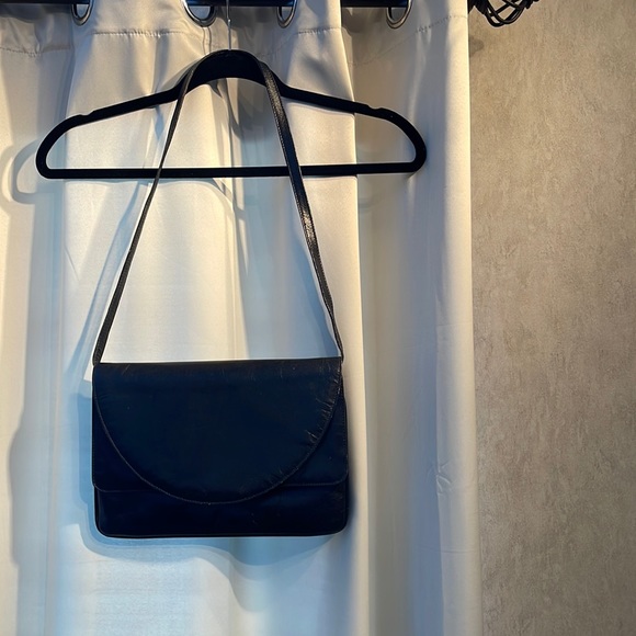 Vintage Leather Shoulder Purse - Picture 1 of 6